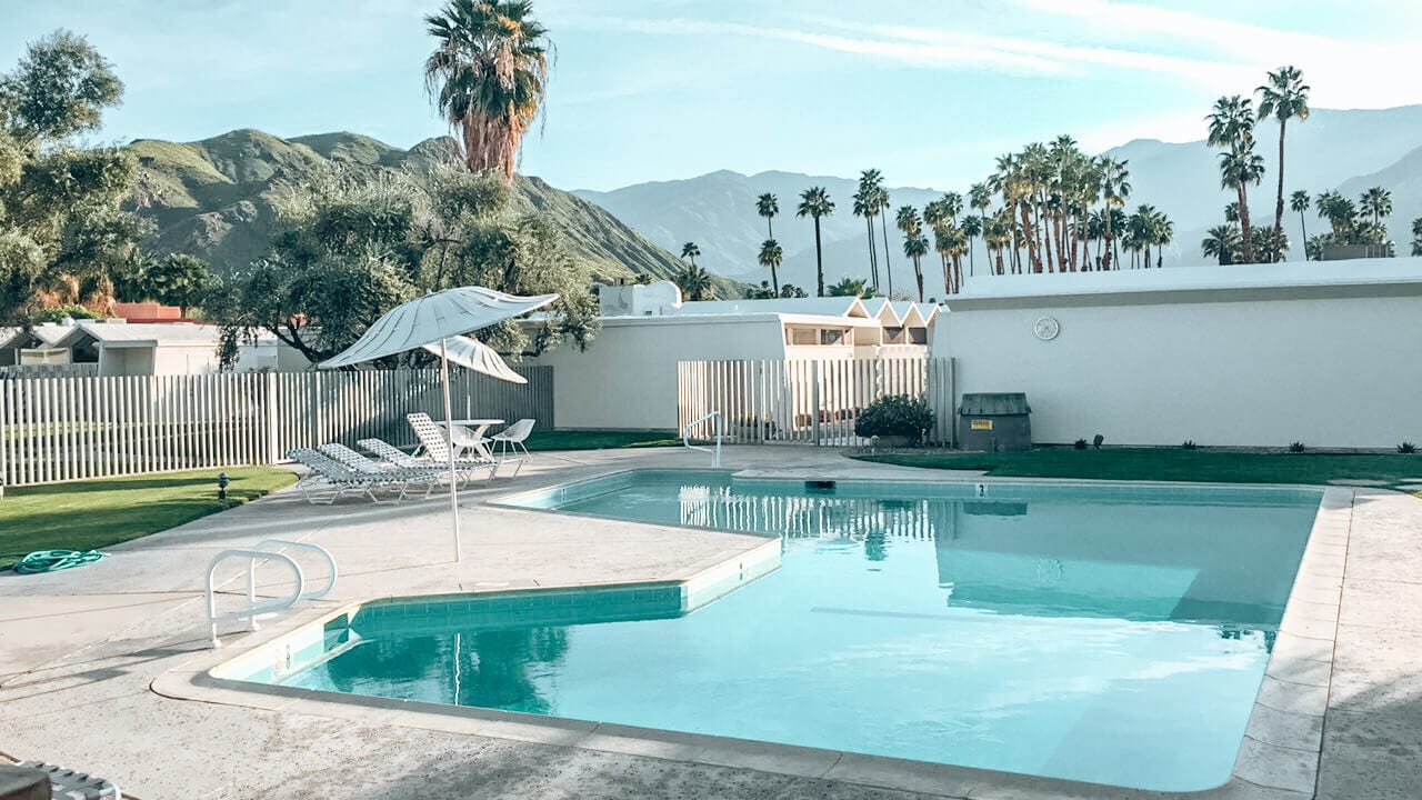 Palm Springs Travel Guide