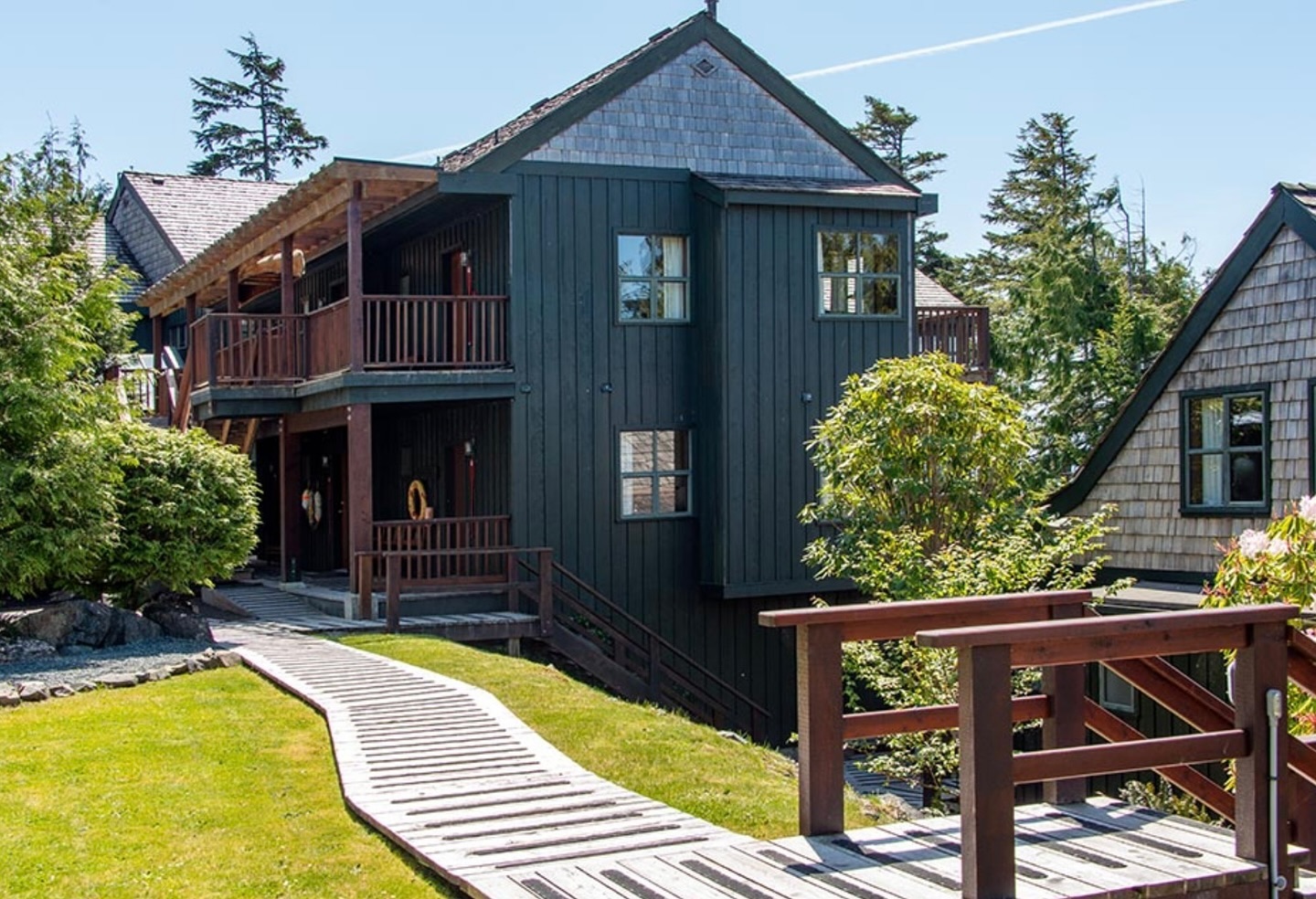 The Middle Beach Lodge in Tofino